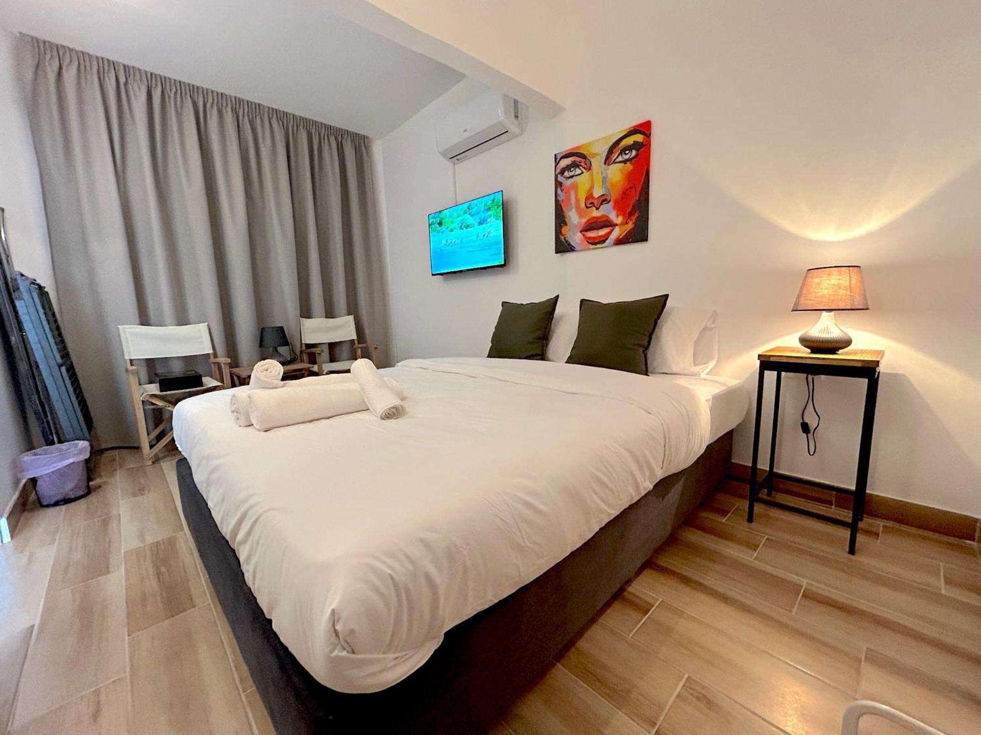 Queen Regina Suites By Platform 357 Nicósia Exterior foto