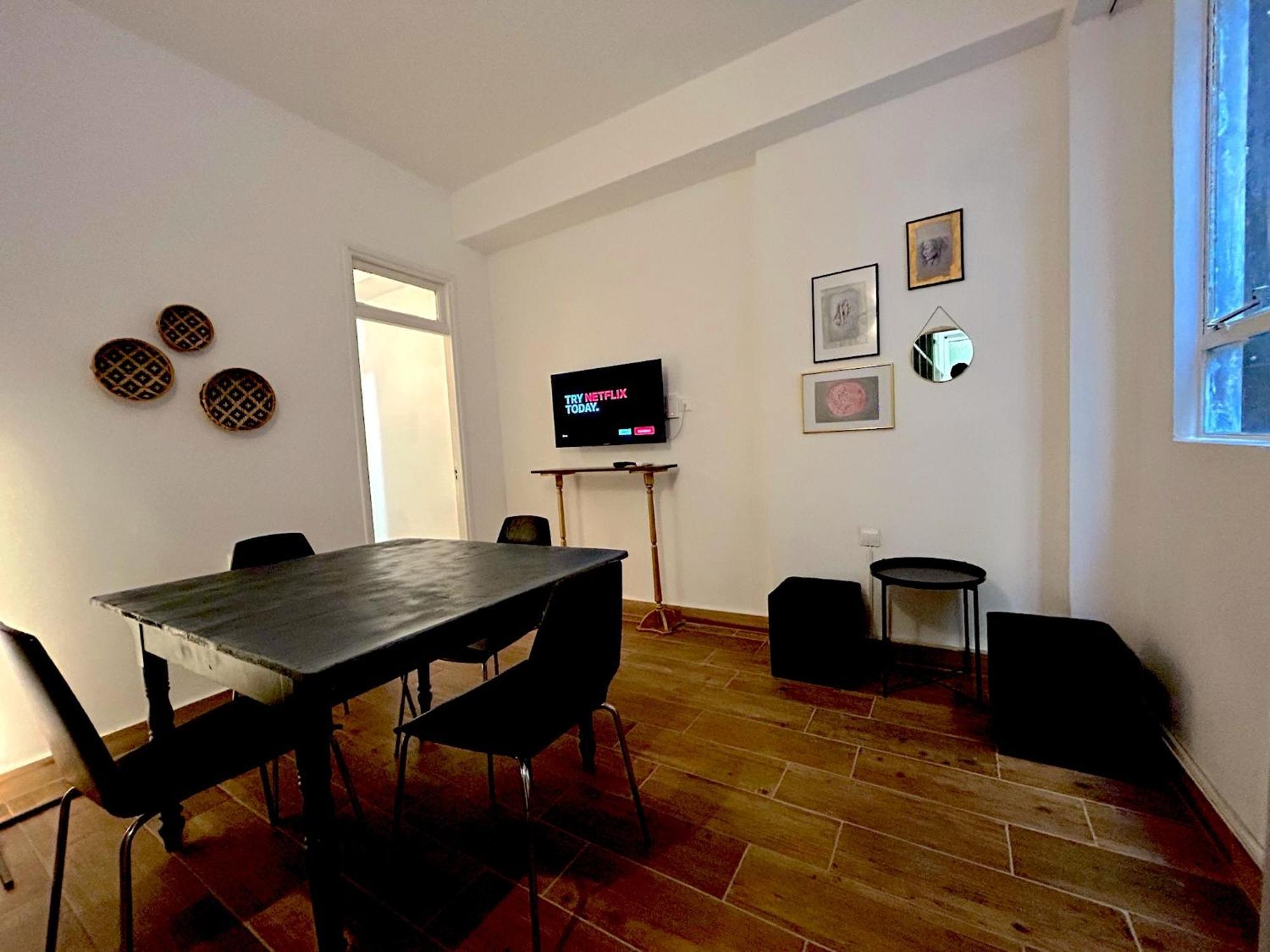 Queen Regina Suites By Platform 357 Nicósia Exterior foto