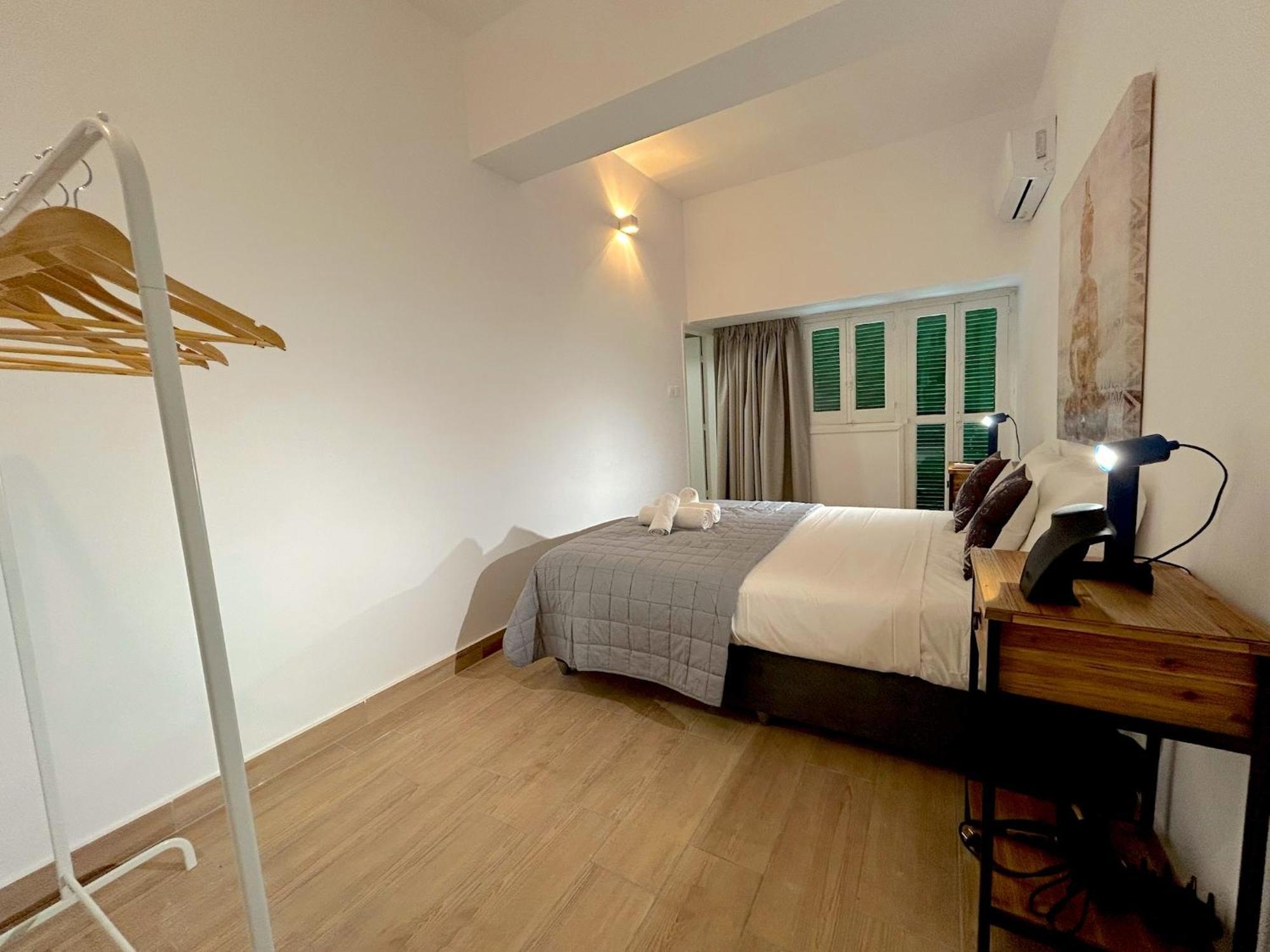 Queen Regina Suites By Platform 357 Nicósia Exterior foto